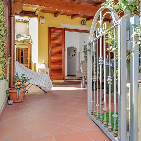 Via Tempio 圣特奥多罗